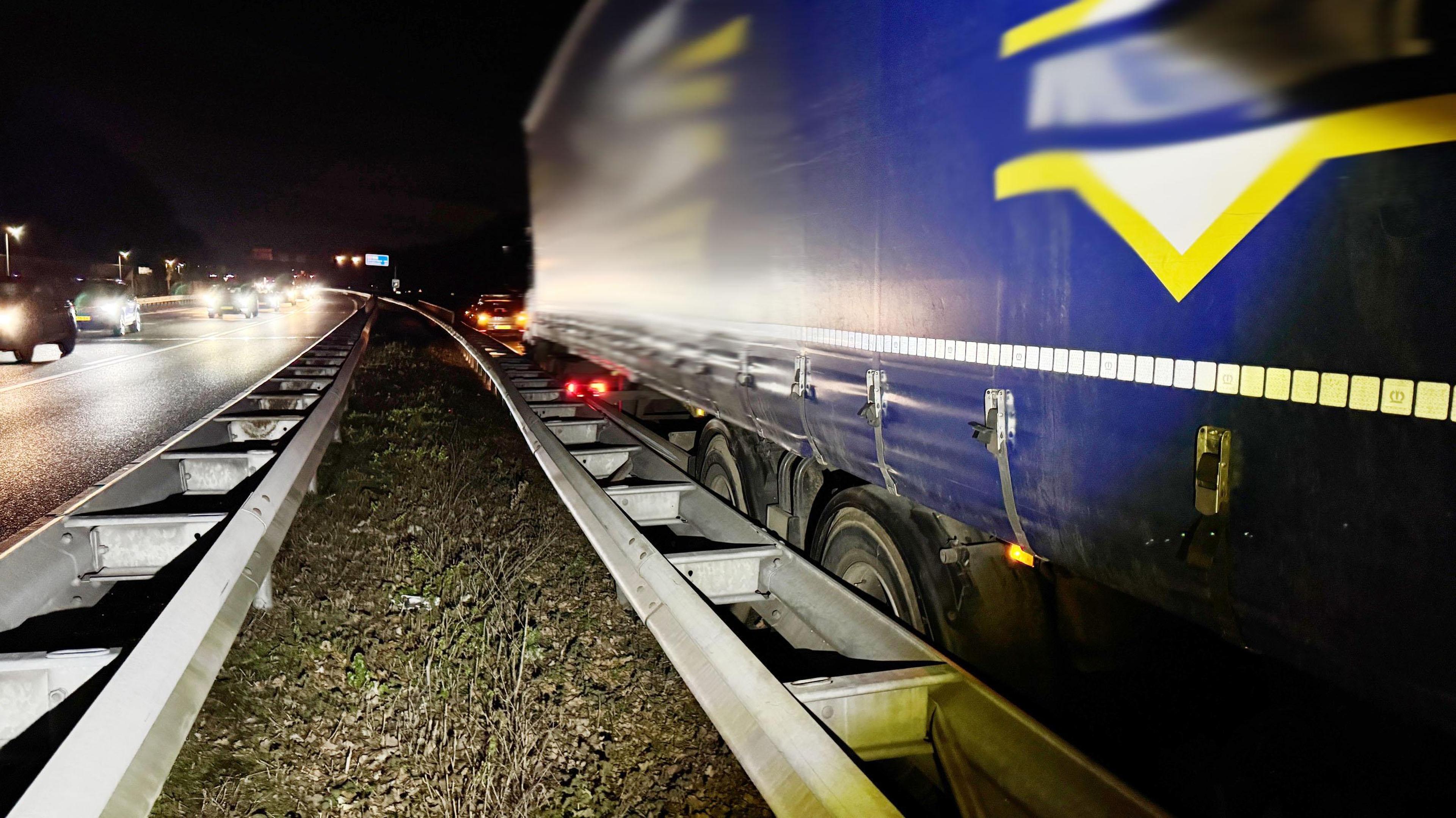 A2 tussen knooppunt Het Vonderen en Grathem tijdelijk dicht vanwege ongeval: weg weer vrij